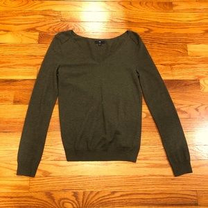 GAP V-Neck Sweater